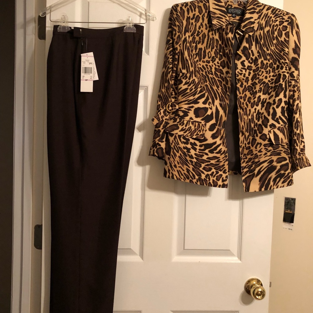 Kasper 2 Piece Silk Pant Suit